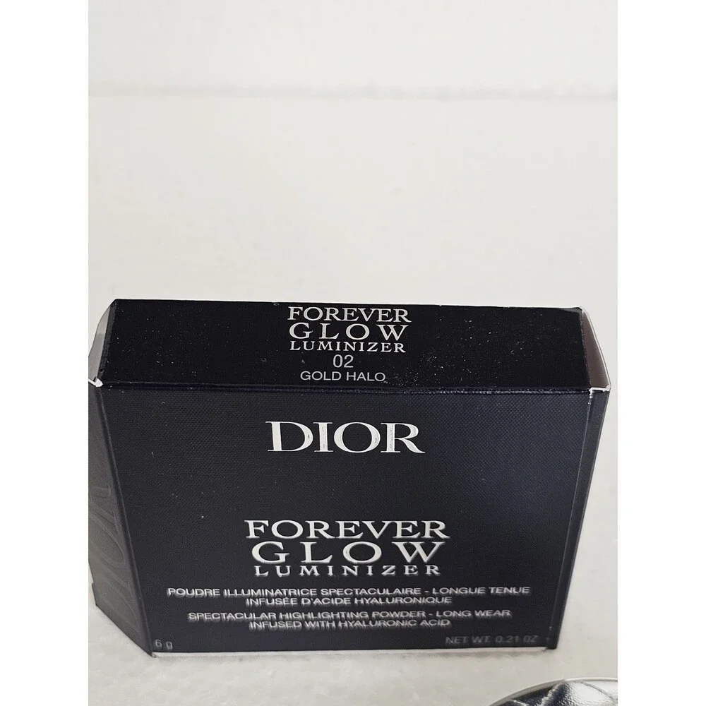 Dior Forever Glow Luminizer highlighter powder in shade 02 Gold Halo.